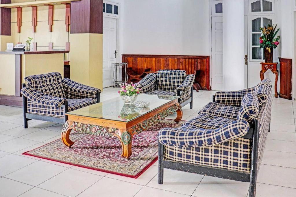 Oyo 90483 Homestay Permata Syariah Bangko エクステリア 写真